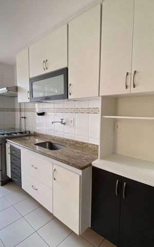 Apartamento à venda com 94m², 3 quartos e 2 vagas Apartamento à venda com 94m², 3 quartos e 2 vagasCozinha