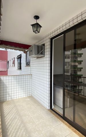Apartamento à venda com 94m², 3 quartos e 2 vagas Apartamento à venda com 94m², 3 quartos e 2 vagasVaranda