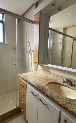 Apartamento à venda com 94m², 3 quartos e 2 vagas Apartamento à venda com 94m², 3 quartos e 2 vagasBanheiro Social