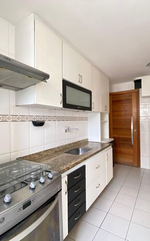 Apartamento à venda com 94m², 3 quartos e 2 vagas Apartamento à venda com 94m², 3 quartos e 2 vagasCozinha