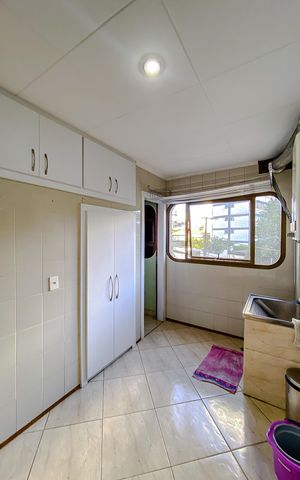 Apartamento à venda com 220m², 3 quartos e 2 vagasÁrea de Serviço
