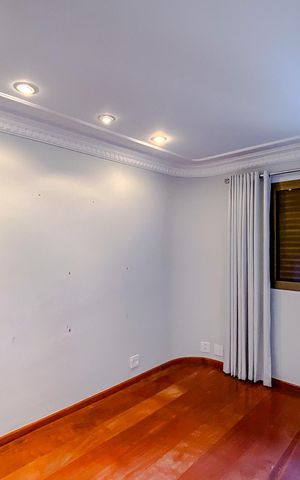 Apartamento à venda com 220m², 3 quartos e 2 vagasSuíte