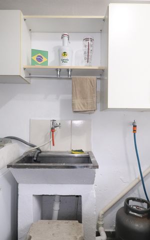 Casa à venda com 348m², 3 quartos e 12 vagasCasa 2 - Àrea de serviço