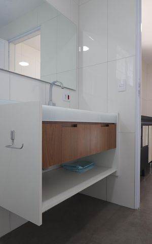Casa à venda com 348m², 3 quartos e 12 vagasCasa 1 - Banheiro 2
