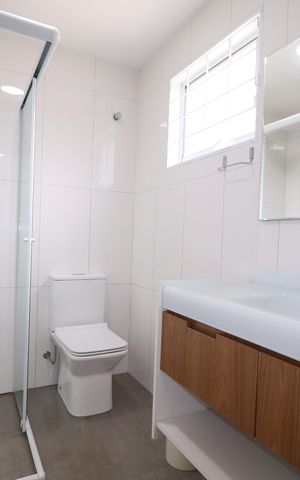 Casa à venda com 348m², 3 quartos e 12 vagasCasa 1 - Banheiro 2