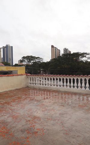 Casa à venda com 348m², 3 quartos e 12 vagasCasa 2 - Quintal superior