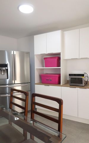 Casa à venda com 348m², 3 quartos e 12 vagasCasa 1 - Cozinha