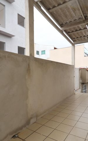 Casa à venda com 348m², 3 quartos e 12 vagasCasa 2 - Corredor lateral
