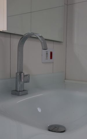 Casa à venda com 348m², 3 quartos e 12 vagasCasa 1 - Banheiro 2