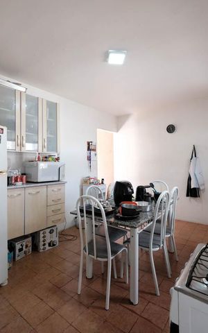 Casa à venda com 237m², 4 quartos e 1 vagaCozinha