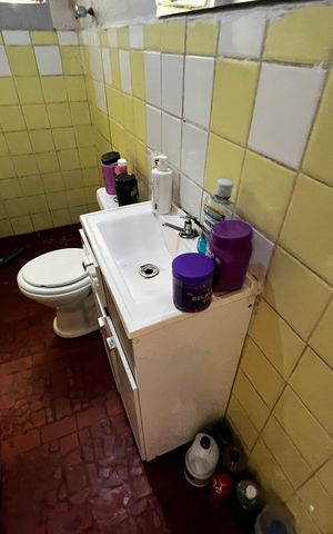 Casa à venda com 400m², 3 quartos e 2 vagasCasa 3 - Banheiro Social