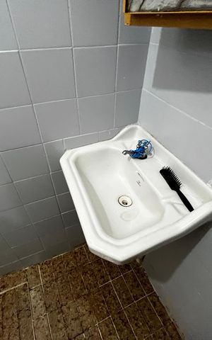 Casa à venda com 400m², 3 quartos e 2 vagasCasa 2 - Banheiro social