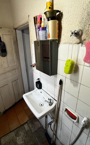 Casa à venda com 400m², 3 quartos e 2 vagasBanheiro Social