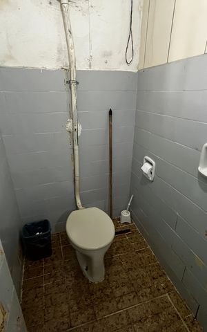 Casa à venda com 400m², 3 quartos e 2 vagasCasa 2 - Banheiro social