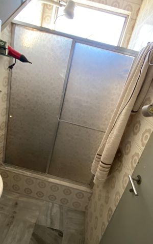 Apartamento à venda com 96m², 2 quartos e 1 vaga Apartamento à venda com 96m², 2 quartos e 1 vagaBanheiro da Suíte