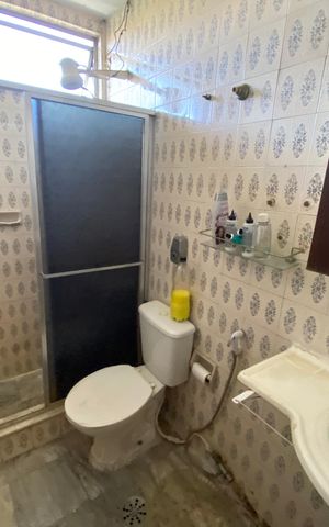 Apartamento à venda com 96m², 2 quartos e 1 vaga Apartamento à venda com 96m², 2 quartos e 1 vagaBanheiro Social