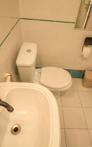 Casa de condomínio à venda com 137m², 3 quartos e 2 vagas Casa de condomínio à venda com 137m², 3 quartos e 2 vagasBanheiro Social 1