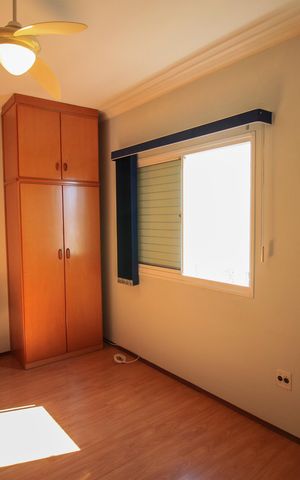 Casa de condomínio à venda com 137m², 3 quartos e 2 vagas Casa de condomínio à venda com 137m², 3 quartos e 2 vagasQuarto 1