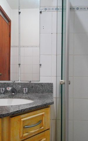 Casa à venda com 175m², 3 quartos e 2 vagasBanheiro Social