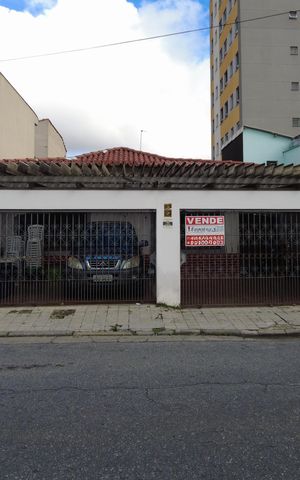Casa à venda com 140m², 5 quartos e 3 vagasFachada