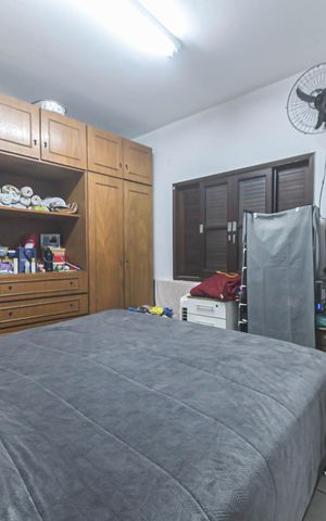 Casa à venda com 140m², 5 quartos e 3 vagasSuíte