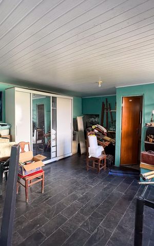Casa à venda com 140m², 4 quartos e 4 vagas Casa à venda com 140m², 4 quartos e 4 vagasQuarto de Serviço