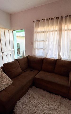 Casa à venda com 140m², 4 quartos e 4 vagas Casa à venda com 140m², 4 quartos e 4 vagasSala