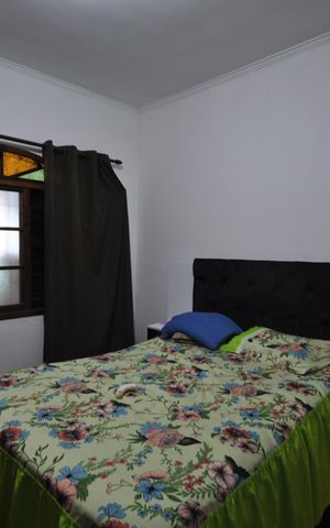 Casa à venda com 148m², 2 quartos e 2 vagasSuíte