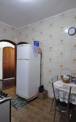 Casa à venda com 148m², 2 quartos e 2 vagasCozinha