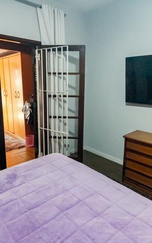 Casa à venda com 250m², 4 quartos e 5 vagas Casa à venda com 250m², 4 quartos e 5 vagasSuíte