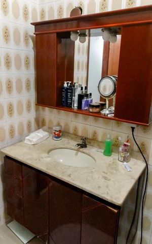 Casa à venda com 250m², 4 quartos e 5 vagas Casa à venda com 250m², 4 quartos e 5 vagasBanheiro Social