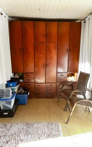 Casa à venda com 250m², 4 quartos e 5 vagas Casa à venda com 250m², 4 quartos e 5 vagasCloset da suíte