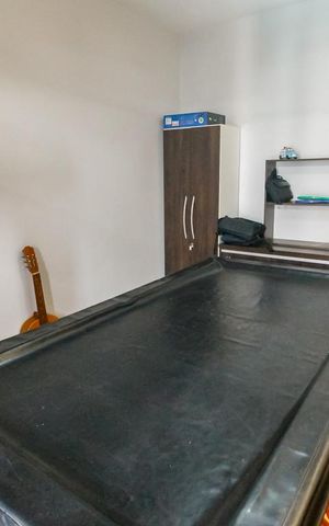 Casa à venda com 250m², 4 quartos e 5 vagas Casa à venda com 250m², 4 quartos e 5 vagasQuarto 2
