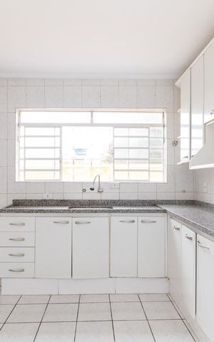 Casa para alugar com 120m², 2 quartos e 1 vagaCozinha