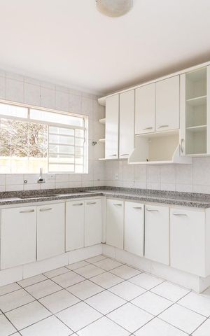 Casa para alugar com 120m², 2 quartos e 1 vagaCozinha