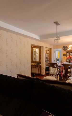 Apartamento à venda com 134m², 3 quartos e 2 vagas Apartamento à venda com 134m², 3 quartos e 2 vagasSala