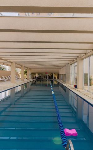 Apartamento à venda com 134m², 3 quartos e 2 vagas Apartamento à venda com 134m², 3 quartos e 2 vagasArea Comum - Piscina Coberta