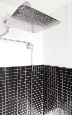 Apartamento à venda com 80m², 2 quartos e 2 vagasBanheiro da Suíte 2