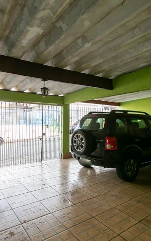 Casa à venda com 250m², 2 quartos e 2 vagas Casa à venda com 250m², 2 quartos e 2 vagasGaragem