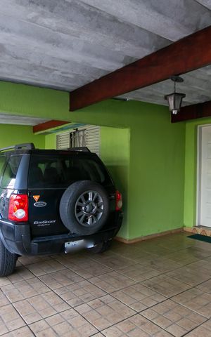Casa à venda com 250m², 2 quartos e 2 vagas Casa à venda com 250m², 2 quartos e 2 vagasGaragem