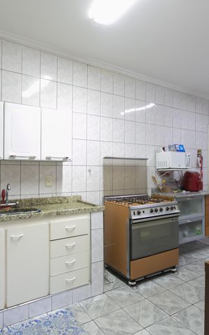 Casa à venda com 250m², 2 quartos e 2 vagas Casa à venda com 250m², 2 quartos e 2 vagasCozinha