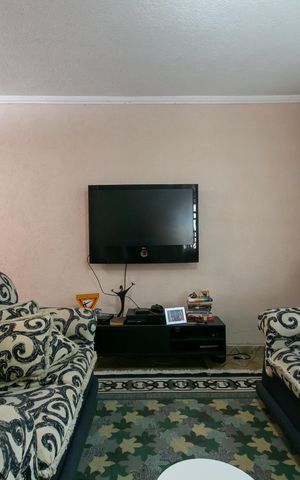 Casa à venda com 250m², 2 quartos e 2 vagas Casa à venda com 250m², 2 quartos e 2 vagasSala