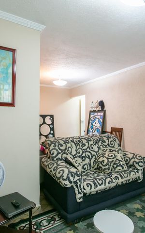Casa à venda com 250m², 2 quartos e 2 vagas Casa à venda com 250m², 2 quartos e 2 vagasSala