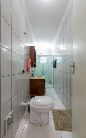 Casa à venda com 250m², 2 quartos e 2 vagas Casa à venda com 250m², 2 quartos e 2 vagasBanheiro 1
