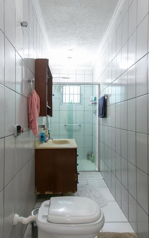 Casa à venda com 250m², 2 quartos e 2 vagas Casa à venda com 250m², 2 quartos e 2 vagasBanheiro 1