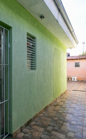Casa à venda com 250m², 2 quartos e 2 vagas Casa à venda com 250m², 2 quartos e 2 vagasCorredor Externo