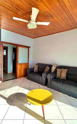 Casa para alugar com 170m², 3 quartos e 2 vagas Casa para alugar com 170m², 3 quartos e 2 vagasSala