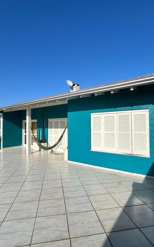 Casa para alugar com 170m², 3 quartos e 2 vagas Casa para alugar com 170m², 3 quartos e 2 vagasFachada