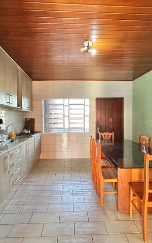 Casa para alugar com 170m², 3 quartos e 2 vagas Casa para alugar com 170m², 3 quartos e 2 vagasCozinha