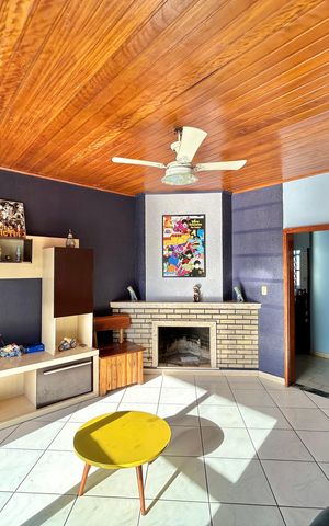 Casa para alugar com 170m², 3 quartos e 2 vagas Casa para alugar com 170m², 3 quartos e 2 vagasSala